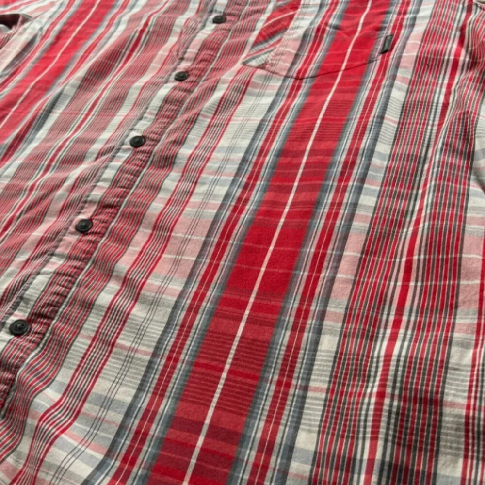 Columbia Shirt Mens XL Red White Omni-Wick Decoy Rock Fishing Hiking Pocket‎